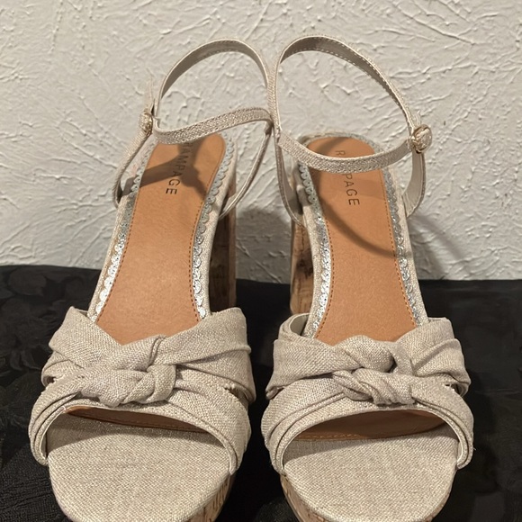 Rampage Natural Met Linen BNWT Beautiful heels for a fun night out. Very stylish - Picture 9 of 12
